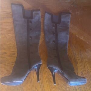 Isola Elegant Grey Knee-High Women's suede & leather Boots size 9 - preowned